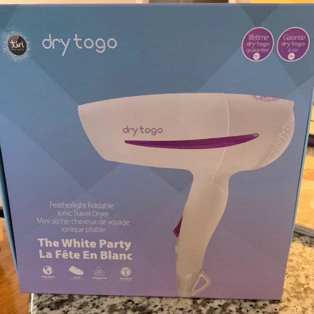 Featherlight Foldable Ionic Travel Dryer - White and Purple